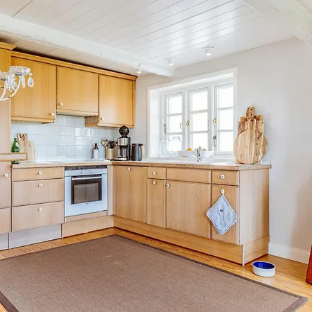 Enjoy Fresh Air In A On Foehr Feriehus Midlum (Schleswig-Holstein)